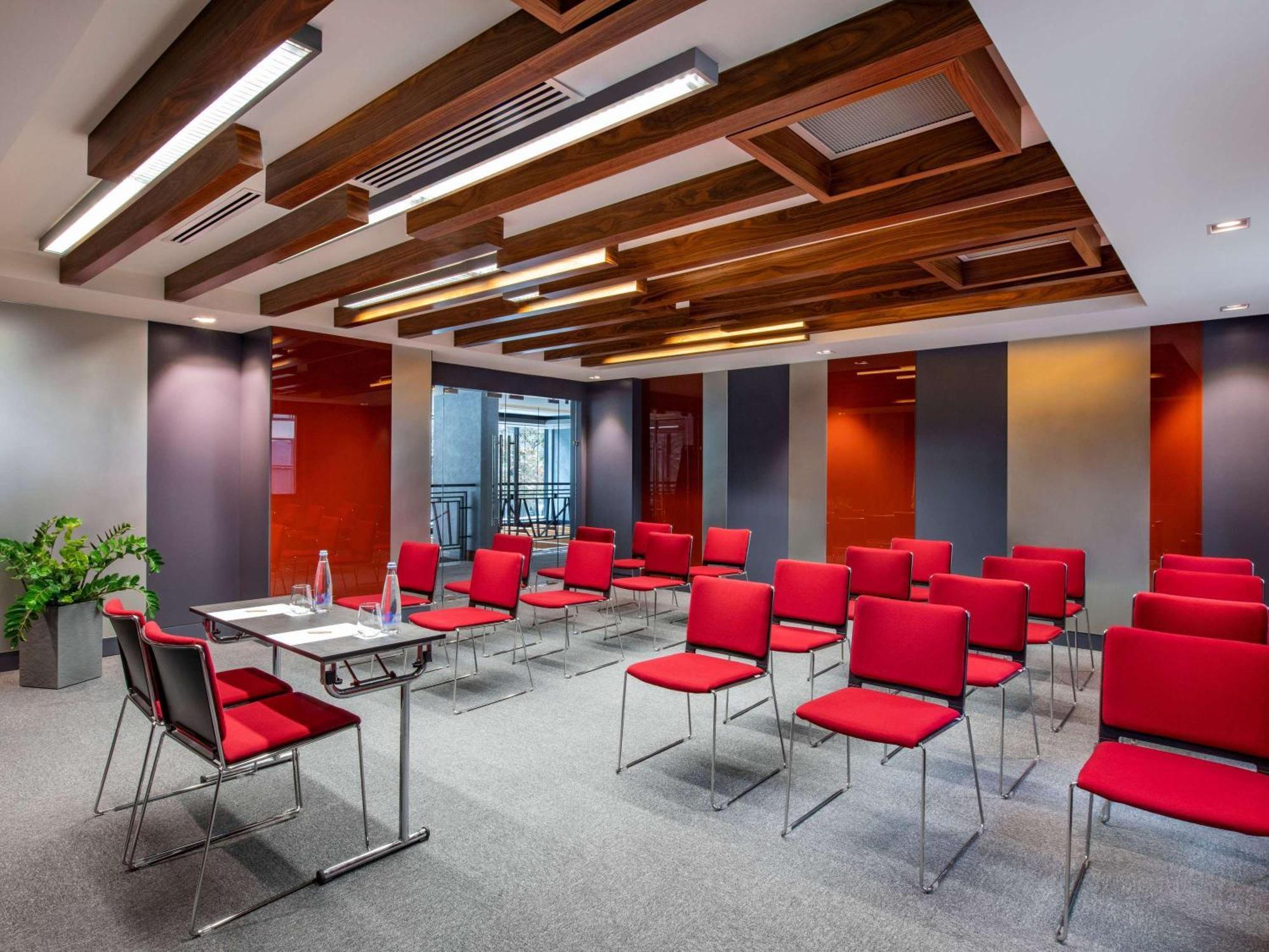 Tbilisi Saburtalo Hotel By Mercure Exterior photo
